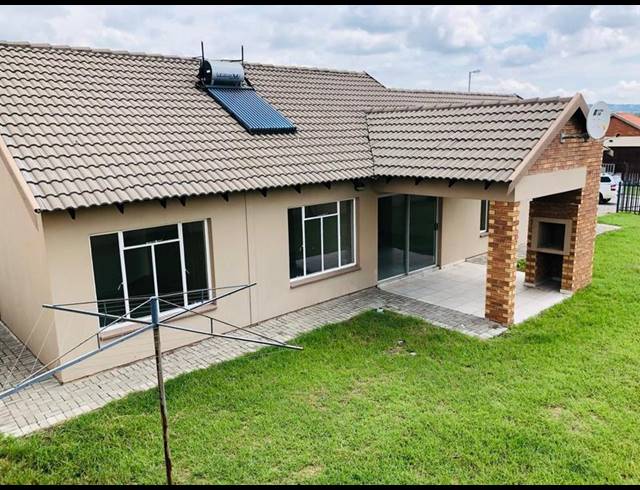 3 BEDROOM HOUSE FOR SALE IN WATERKLOOF